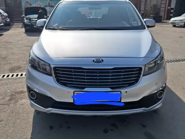 Kia Carnival 1, avtobaza.tj