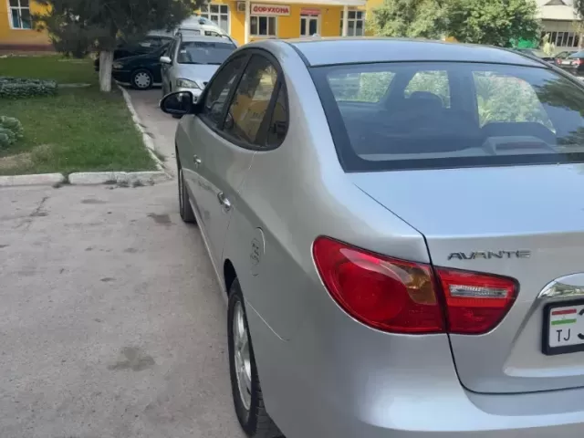 Hyundai Avante, 2010 1, avtobaza.tj