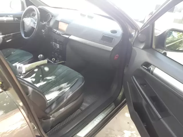 Opel Astra H, 2009 1, avtobaza.tj