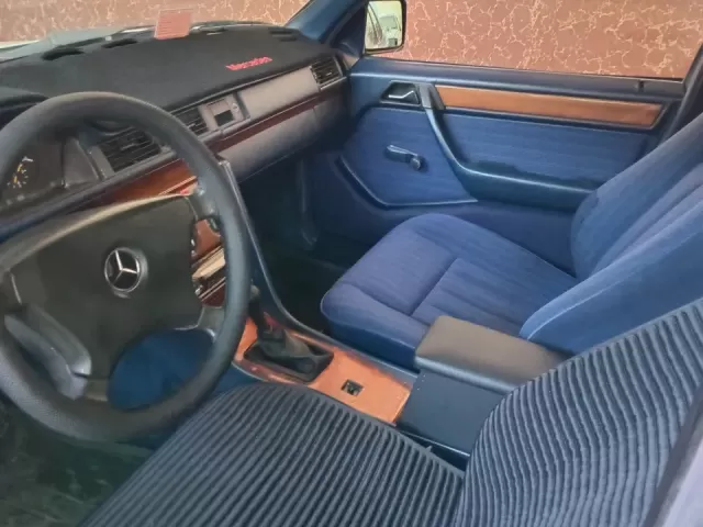 Mercedes-Benz W124, 1992 1, avtobaza.tj