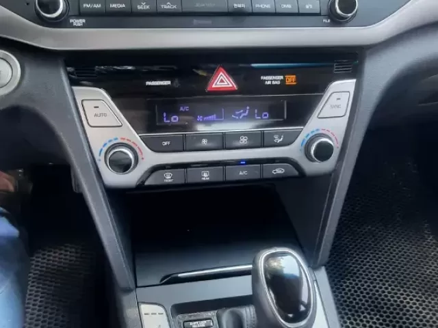 Hyundai Avante, 2016 1, avtobaza.tj