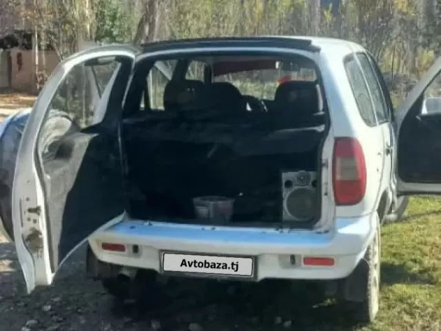 Chevrolet Niva, 2010 1, avtobaza.tj