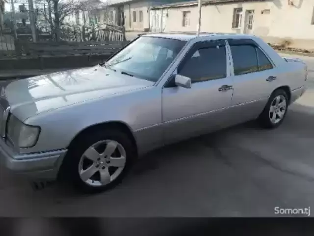 Mercedes-Benz W124, 1993 1, avtobaza.tj