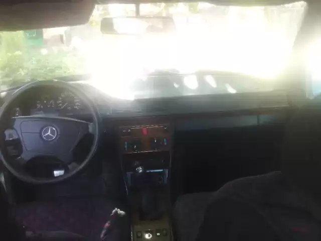 Mercedes-Benz W124, 1995 1, avtobaza.tj