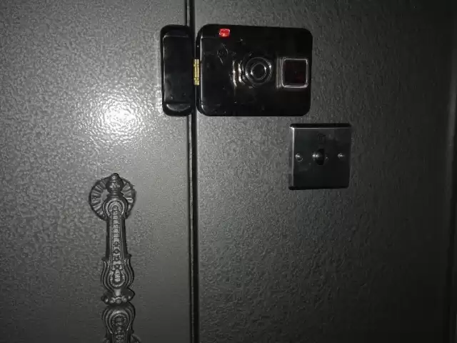 Установка дамафон и замок 1, farmo.tj