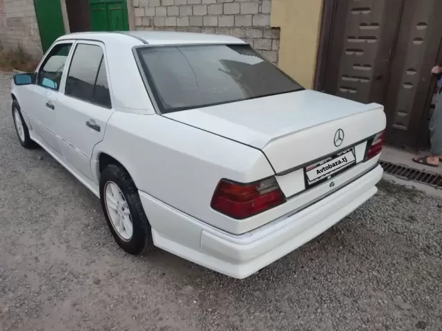 Mercedes-Benz E class 1, avtobaza.tj