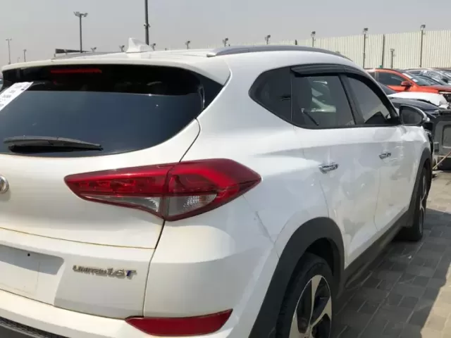 Hyundai Tucson 1, avtobaza.tj