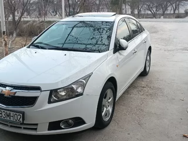 Chevrolet Cruze, 2011 1, avtobaza.tj