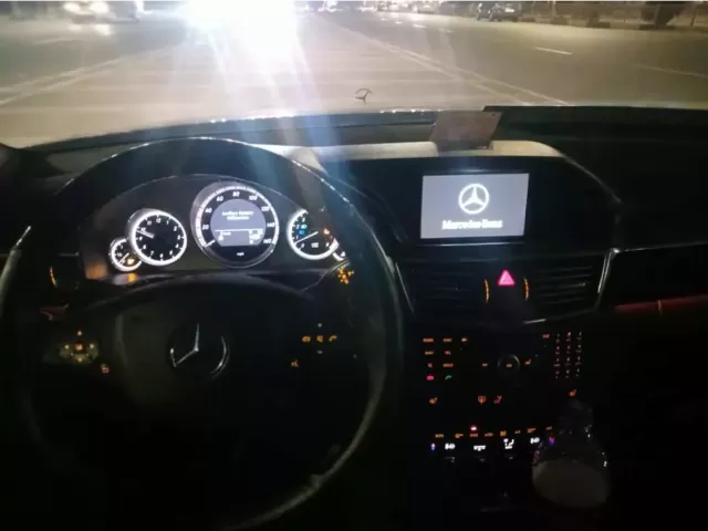 Mercedes-Benz E class, 2010 1, avtobaza.tj