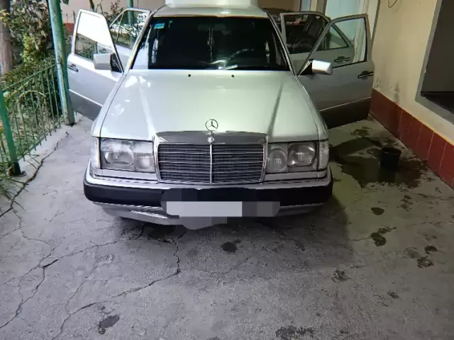Mercedes-Benz W124, 1992 1, avtobaza.tj