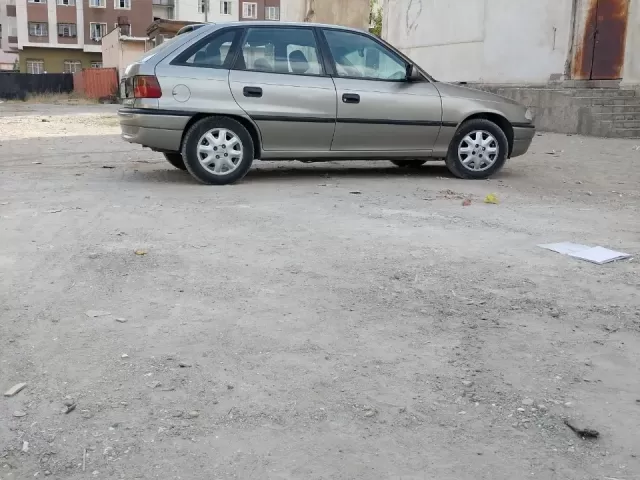 Opel Astra F 1, avtobaza.tj