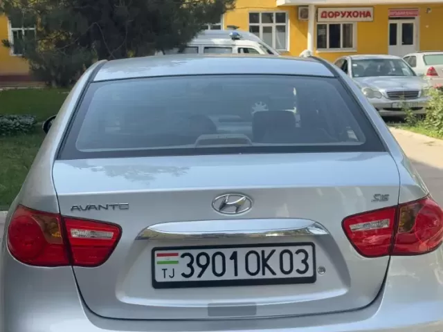 Hyundai Avante, 2010 1, avtobaza.tj