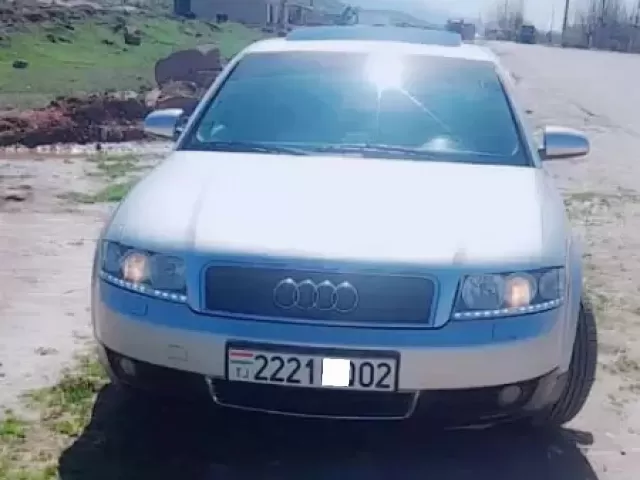 Audi A4 1, avtobaza.tj