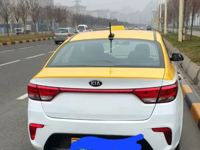 Kia Rio 1, avtobaza.tj