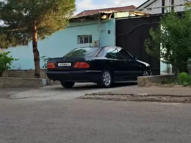 Mercedes-Benz E class 1, avtobaza.tj