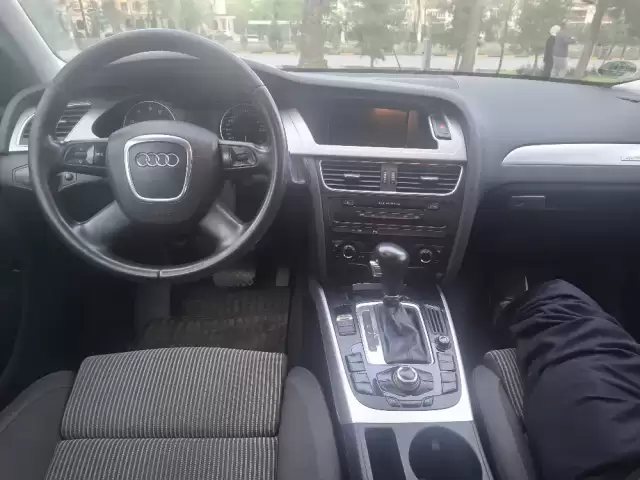 Audi A4, 2009 1, avtobaza.tj