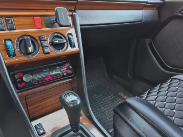Mercedes-Benz W124, 1995 1, avtobaza.tj