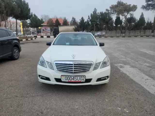 Mercedes-Benz E class, 2010 1, avtobaza.tj