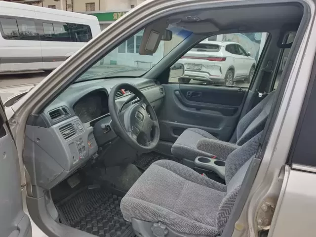 Honda CR-V 1, avtobaza.tj