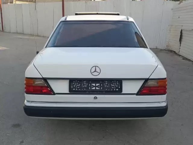 Mercedes-Benz W124, 1992 1, avtobaza.tj