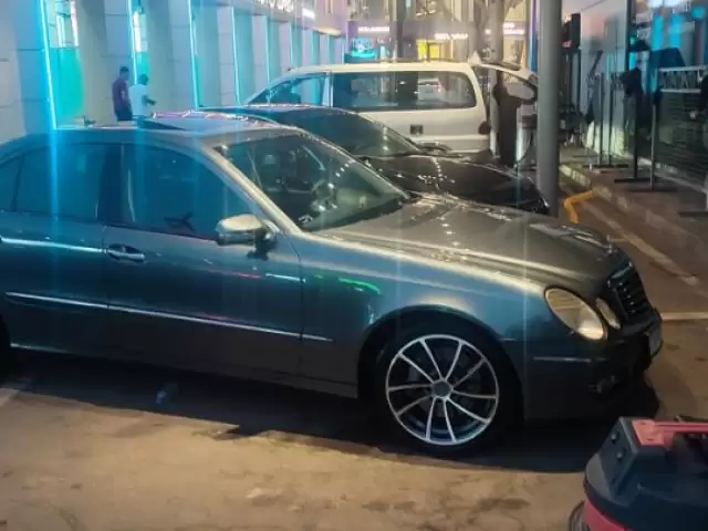 Mercedes-Benz E class, 2008 1, avtobaza.tj