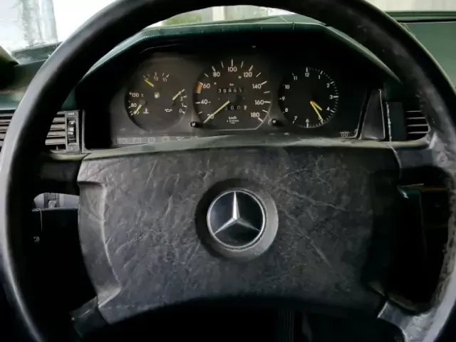 Mercedes-Benz W124, 1988 1, avtobaza.tj