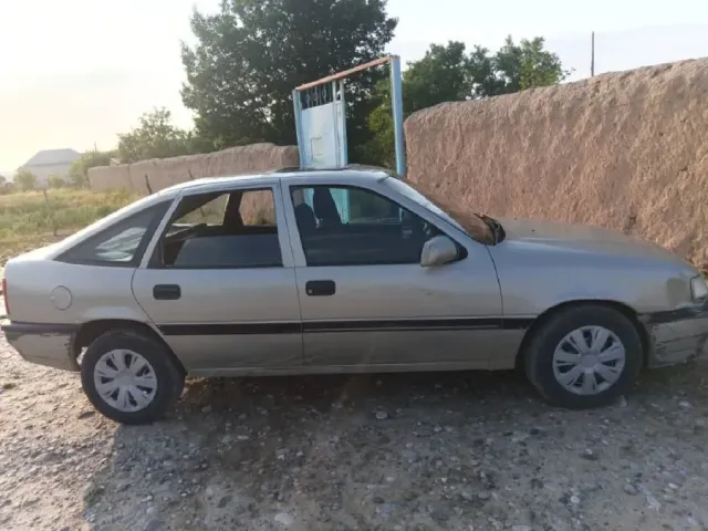 Opel Vectra A 1, avtobaza.tj