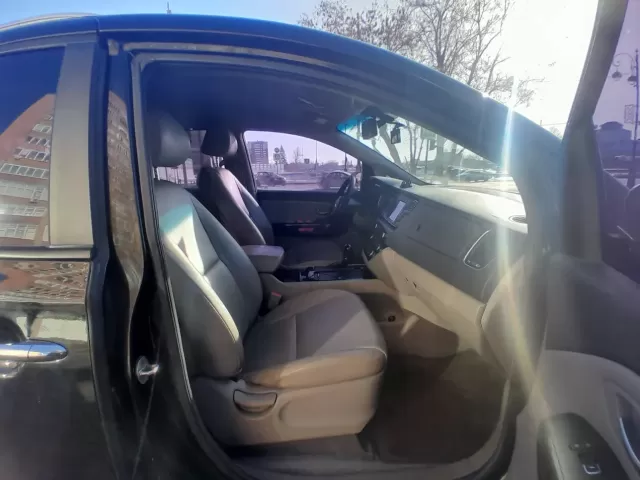 Kia Carnival, 2014 1, avtobaza.tj