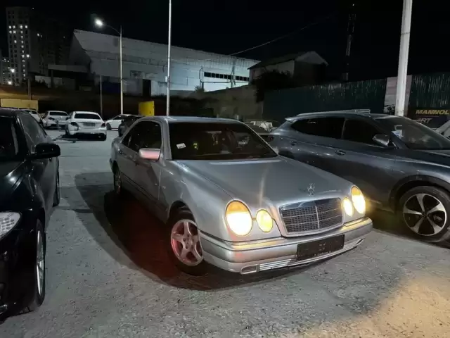 Mercedes-Benz E class, 1996 1, avtobaza.tj