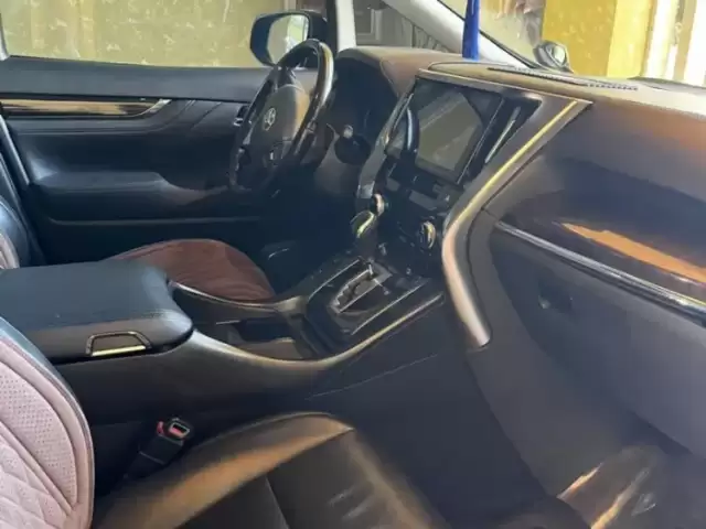 Toyota Vellfire, 2018 1, avtobaza.tj