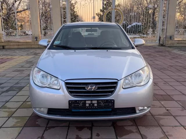 Hyundai Avante 1, avtobaza.tj