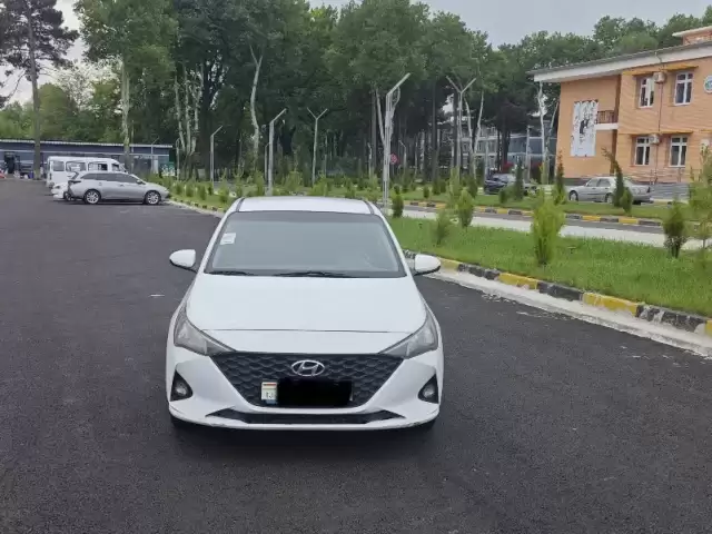 Hyundai Solaris, 2022 1, avtobaza.tj