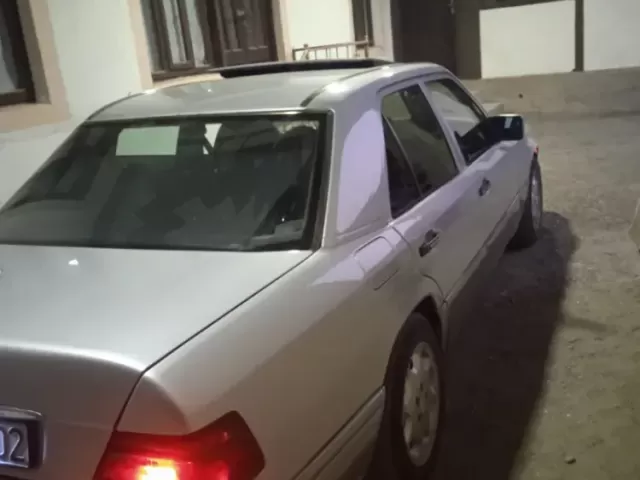 Mercedes-Benz E class 1, avtobaza.tj