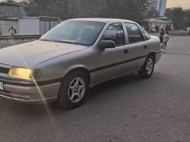 Opel Vectra A, 1993 1, avtobaza.tj Opel Vectra A, 1993 1, avtobaza.tj