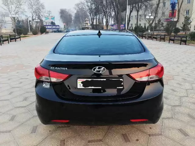 Hyundai Elantra, 2013 1, avtobaza.tj