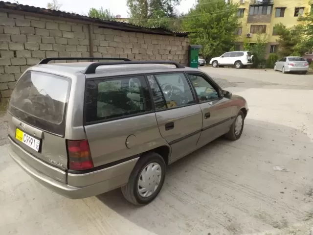 Opel Astra F 1, avtobaza.tj