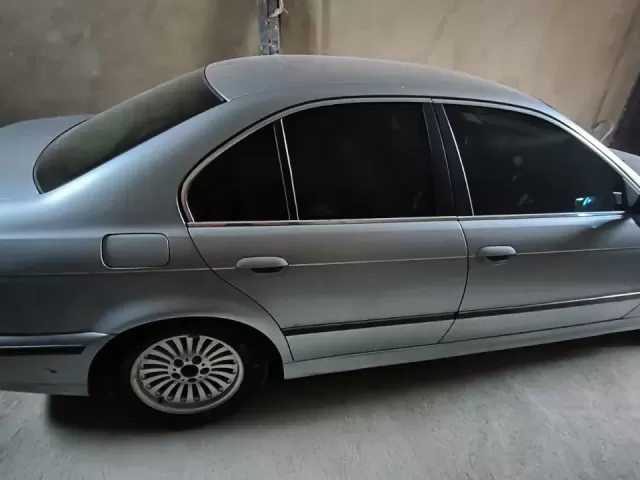 BMW M5 1, avtobaza.tj