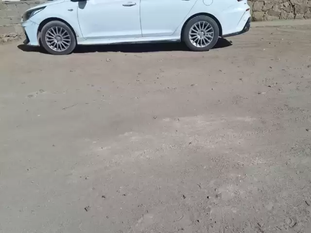 Hyundai Solaris, 2017 1, avtobaza.tj