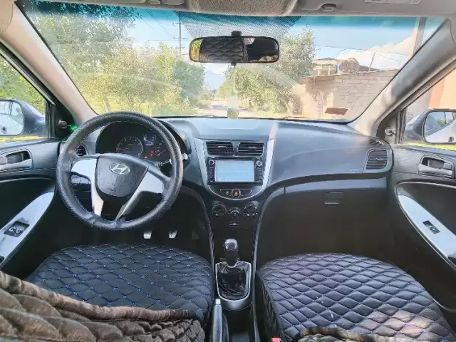 Hyundai Solaris, 2016 1, avtobaza.tj