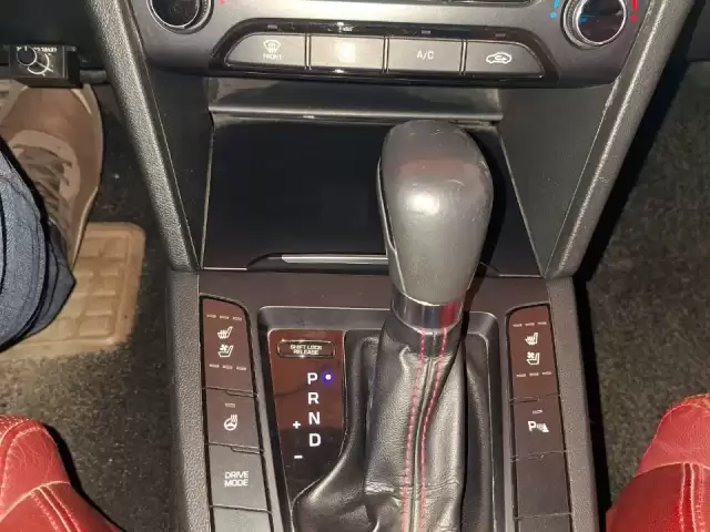 Hyundai Avante, 2017 1, avtobaza.tj