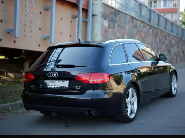 Audi A4 1, avtobaza.tj