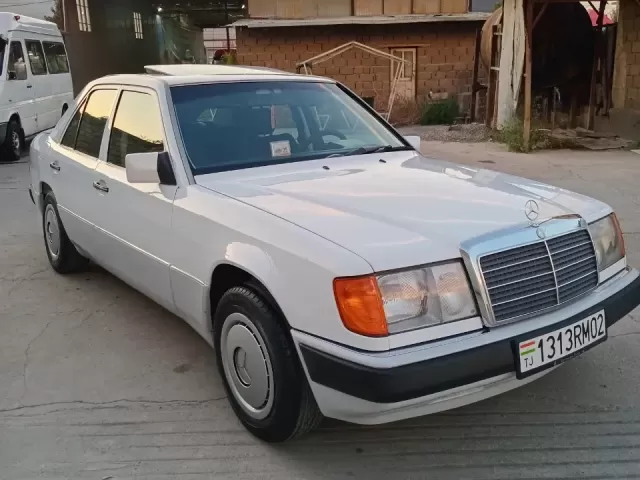 Mercedes-Benz W124, 1992 1, avtobaza.tj