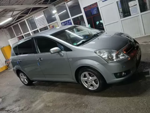 Toyota Corola Verso 1, avtobaza.tj