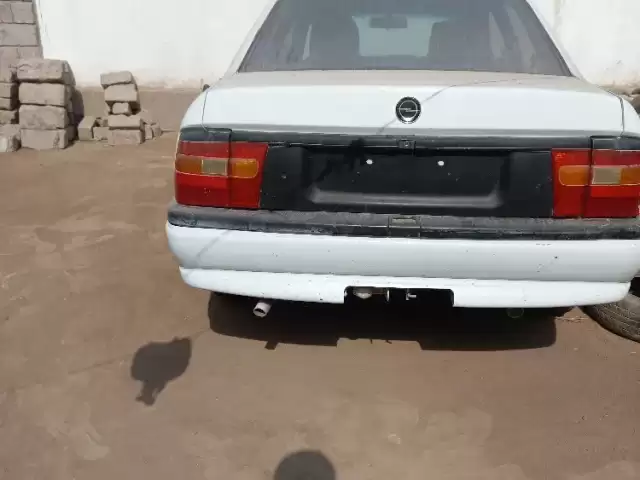 Opel Vectra A, 1992 1, avtobaza.tj