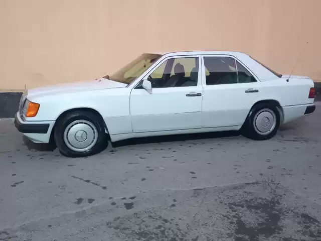 Mercedes-Benz W124, 1991 1, avtobaza.tj