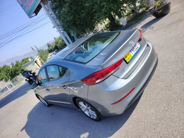Hyundai Elantra, 2017 1, avtobaza.tj