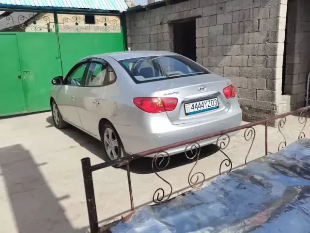 Hyundai Avante, 2010 1, avtobaza.tj