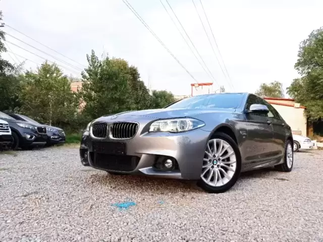 BMW 5 Series 520, 2016 1, avtobaza.tj