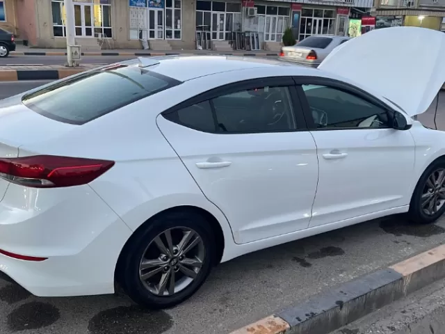 Hyundai Elantra 1, avtobaza.tj