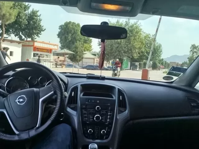 Opel Astra J, 2013 1, avtobaza.tj